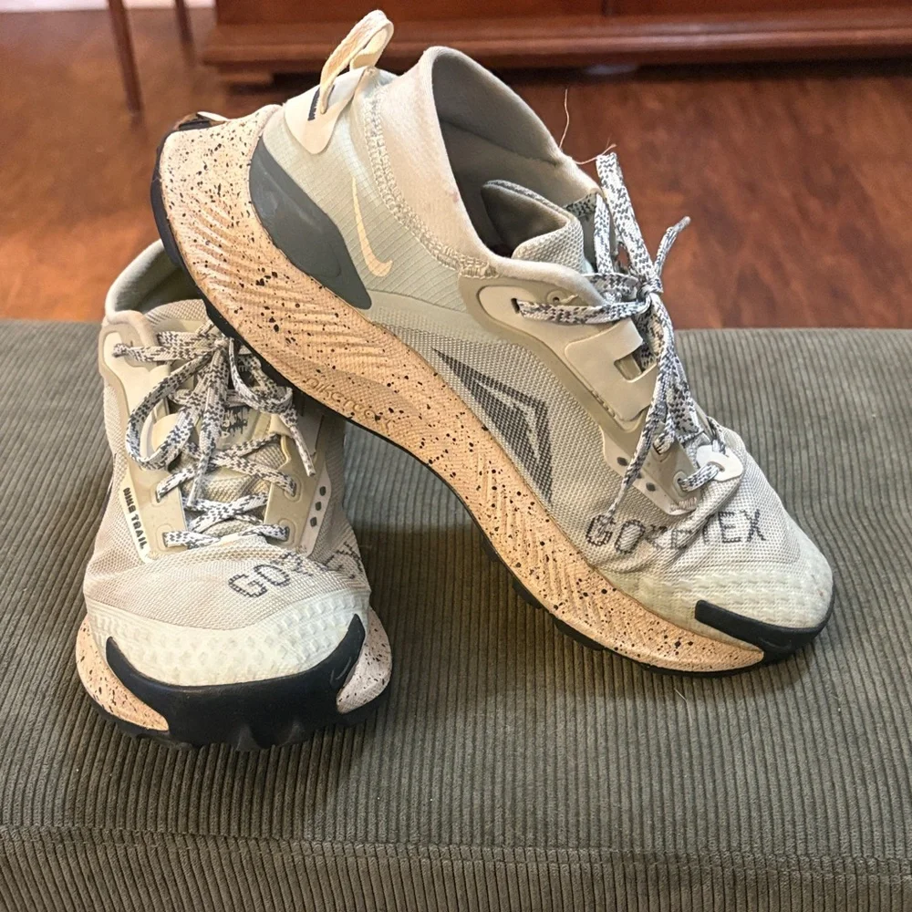 Nike Womens Pegasus Trail 3 Gore Tex Waterproof Running Shoes DC8794 009 Size 9 - Picture 1 of 4